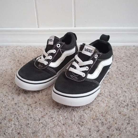 Old Skool Vans Toddlers Shoes - Picture 1 of 10